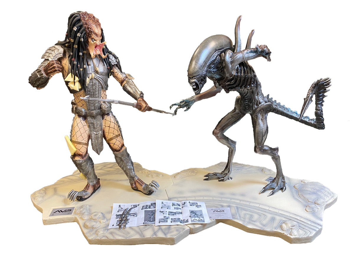 Alien_and_Predator_Size_Chart  Alien, Evolve monster, Predator