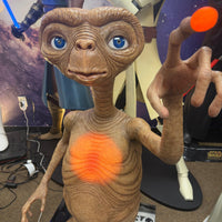 E.T. Life Size Light Up Statue 1:1