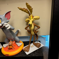 Looney Tunes Wile E. Coyote Life Size Statue