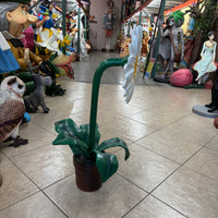 Small White Daisy In Pot Flower Statue