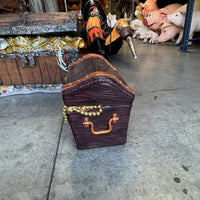 Small Closed Treasure Chest Statue