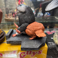 Fantastic Beasts 3 Adolescent Nifflers Life Size Statue