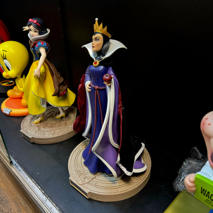 Snow White And The Seven Dwarfs Master Craft Queen Grimhilde Statue - LM Treasures 